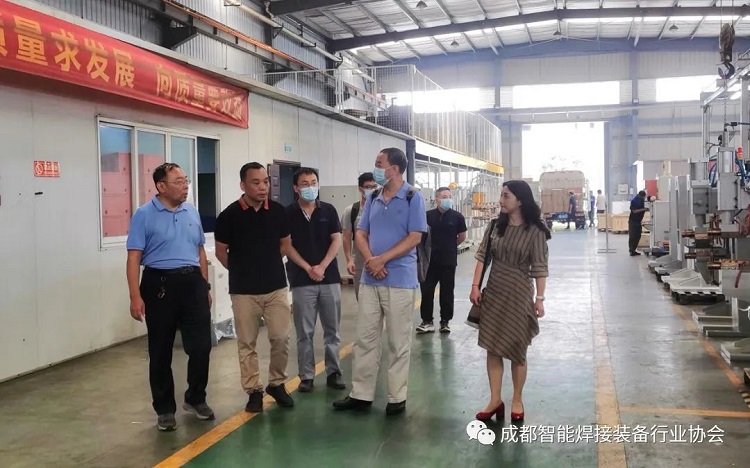 协会服务团队走访调研会员单位 (4).jpg 协会服务团队走访调研会员单位 (4).jpg